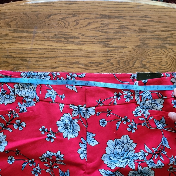 Ankle length floral print pants - Picture 10 of 16